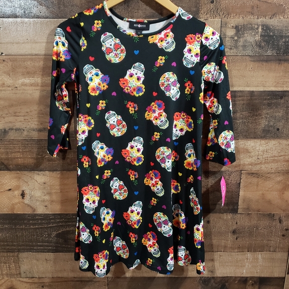 Amy Byer NWT sugar skulls, flowers, and hearts print knit dress - Picture 2 of 8